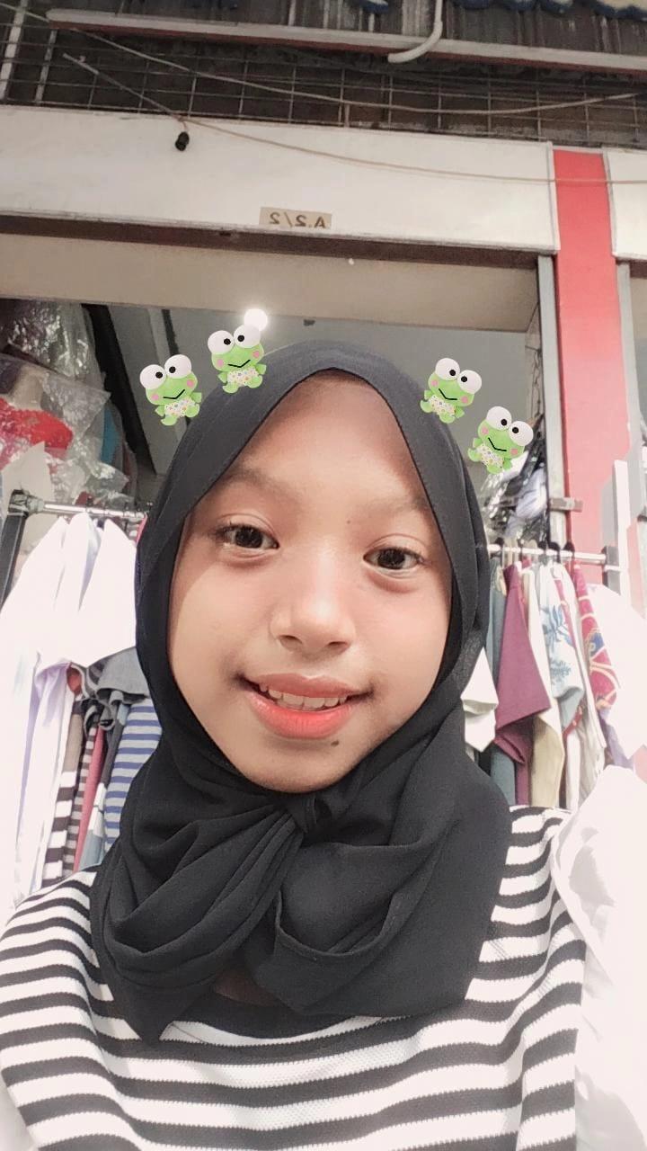 Dinda Azra Hidayat